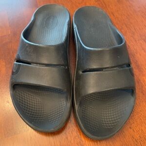 OOFOS OOahh Recovery‎ Slides Black Men’s Size 11